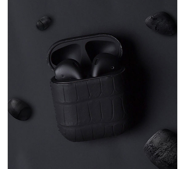 APPLE AIRPODS ALLIGATOR CARBON BLACK LABEL EDITION